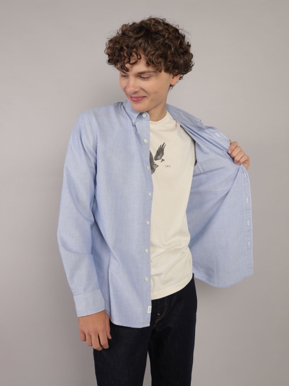 NWOT American Eagle Slim Fit Oxford Button-Up Shirt Light Blue Size Medium - Picture 4 of 9